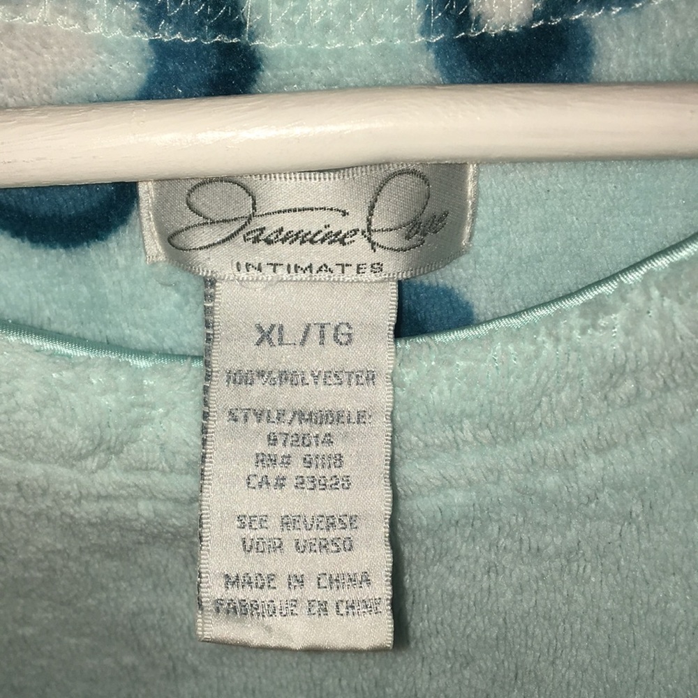 FLUFFY PJS - Picture 3 of 7